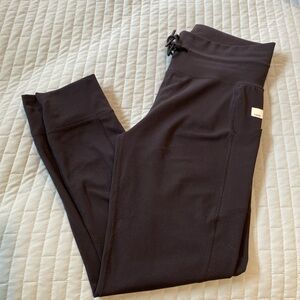 Vuori Daily legging- high rise with pockets